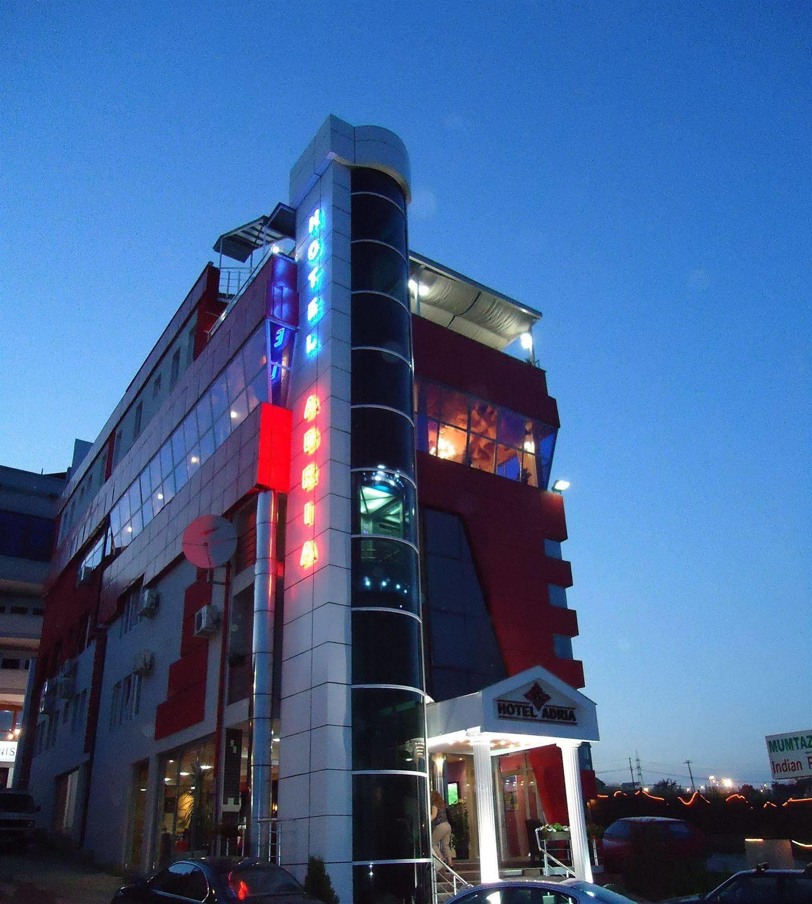 Hotel Adria Pristina Kültér fotó